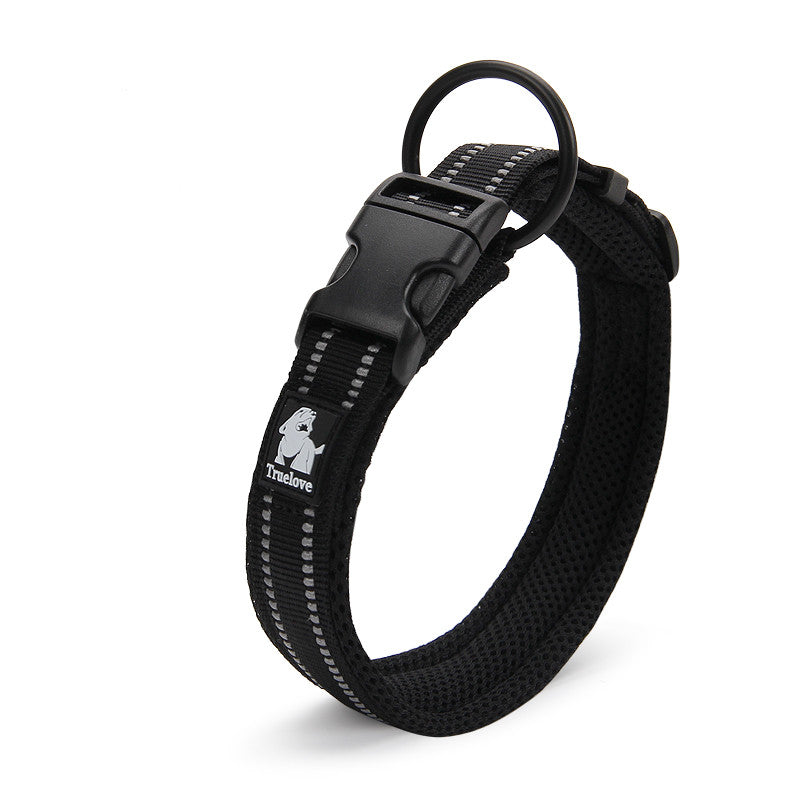 Black reflective dog collar with breathable mesh padding and black quick-release buckle, featuring the Truelove logo.