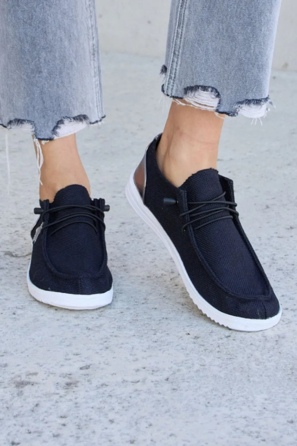 Forever Link Star Lace-Up Flat Sneakers - Trendsi